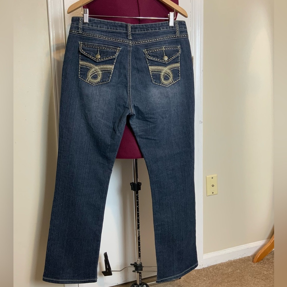 Like New Premium Light Wash High Rise Straight Leg Jeans Women’s 12P Cato